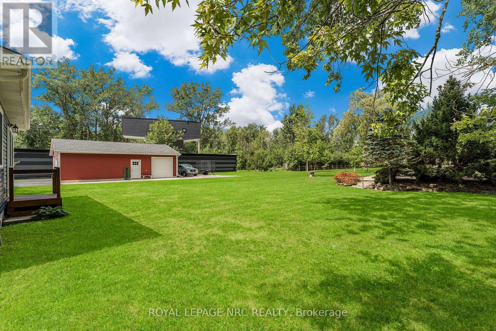 880 Edgemere Road, Fort Erie, Ontario  L2A 1A8 - Photo 39 - X12384029