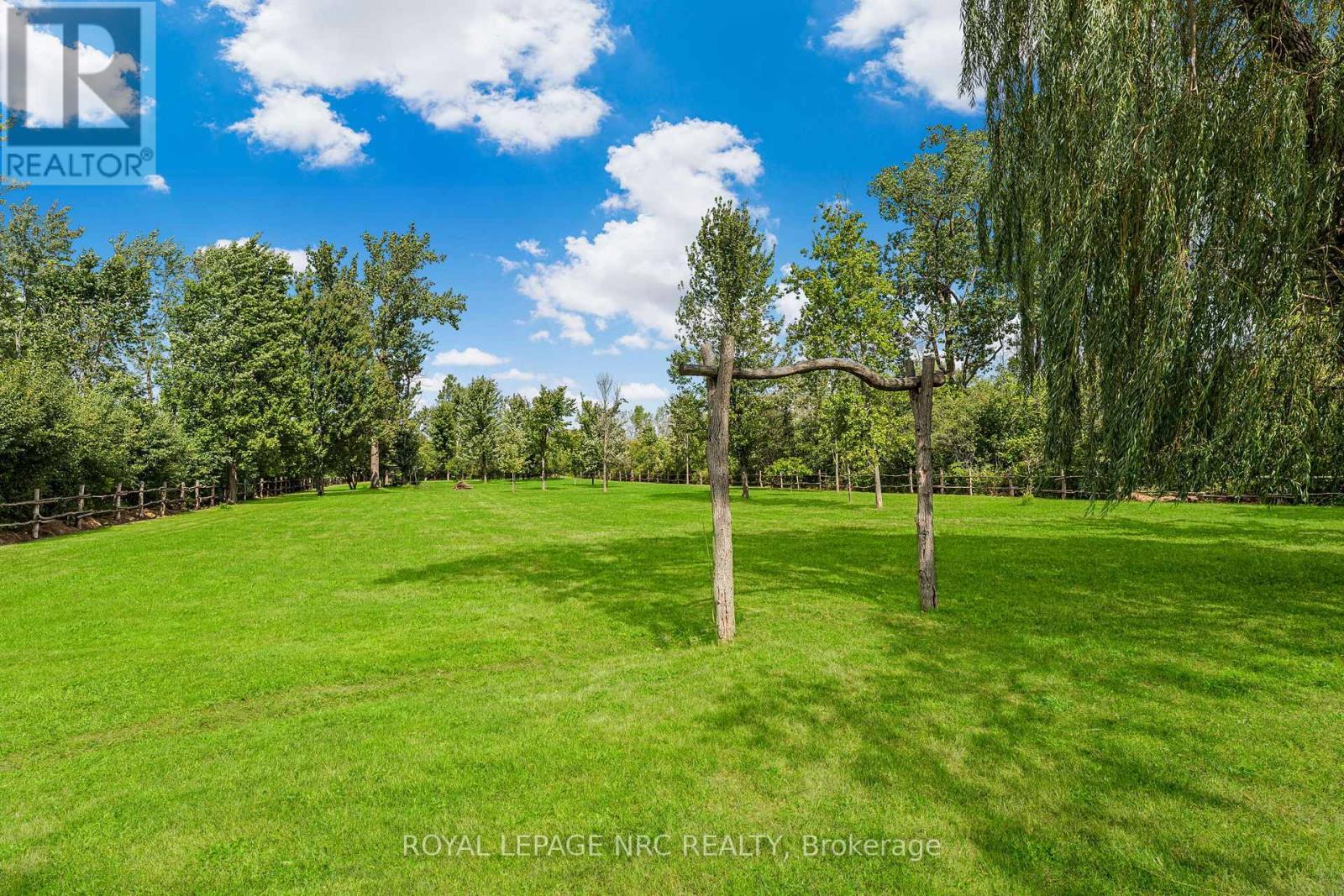 880 Edgemere Road, Fort Erie, Ontario  L2A 1A8 - Photo 41 - X12384029