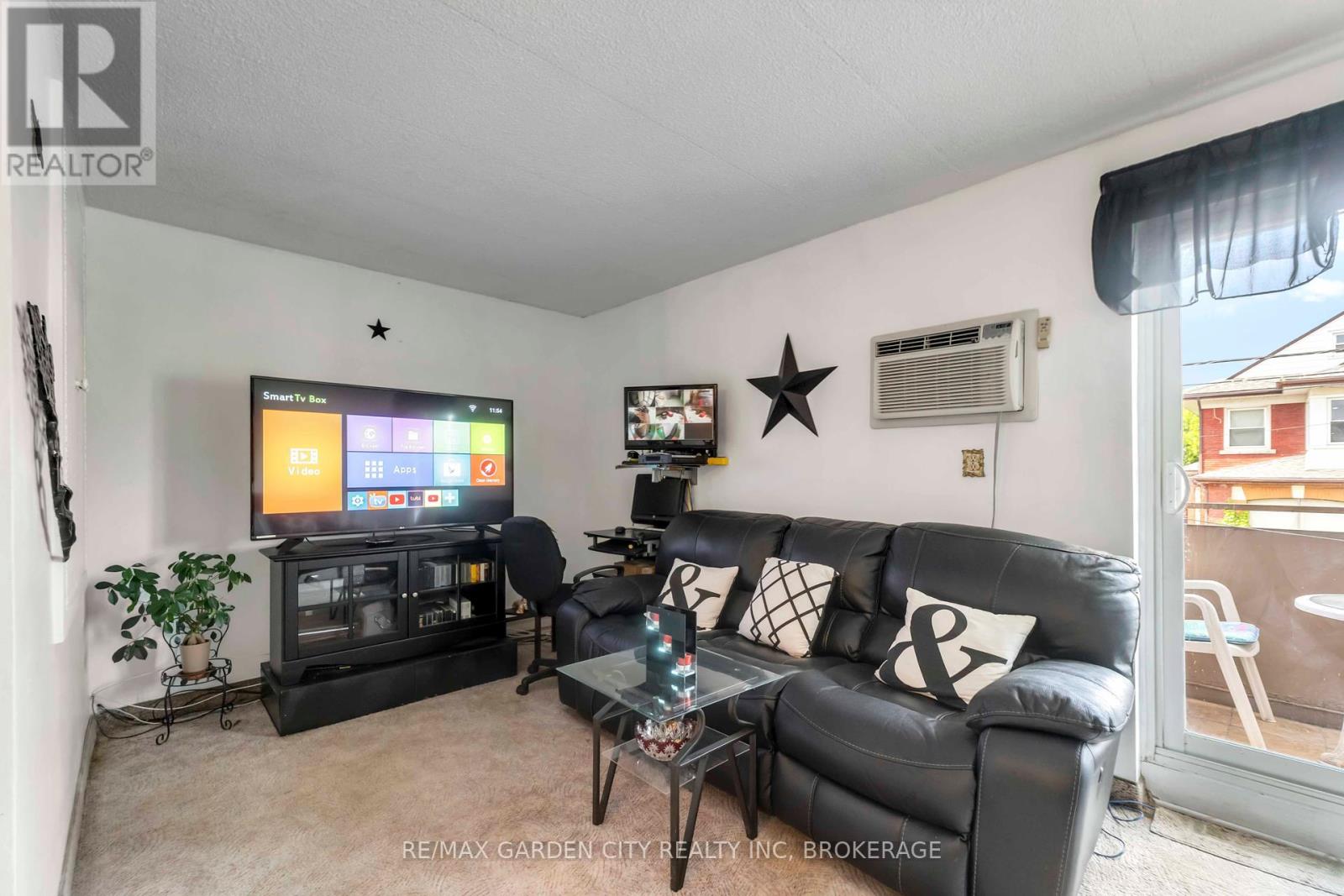 202 - 4692 Crysler Avenue, Niagara Falls, Ontario  L2E 3V8 - Photo 10 - X12384741