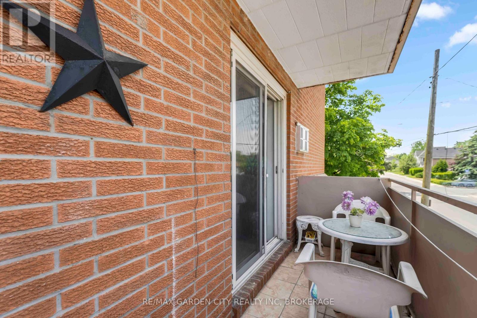 202 - 4692 Crysler Avenue, Niagara Falls, Ontario  L2E 3V8 - Photo 27 - X12384741