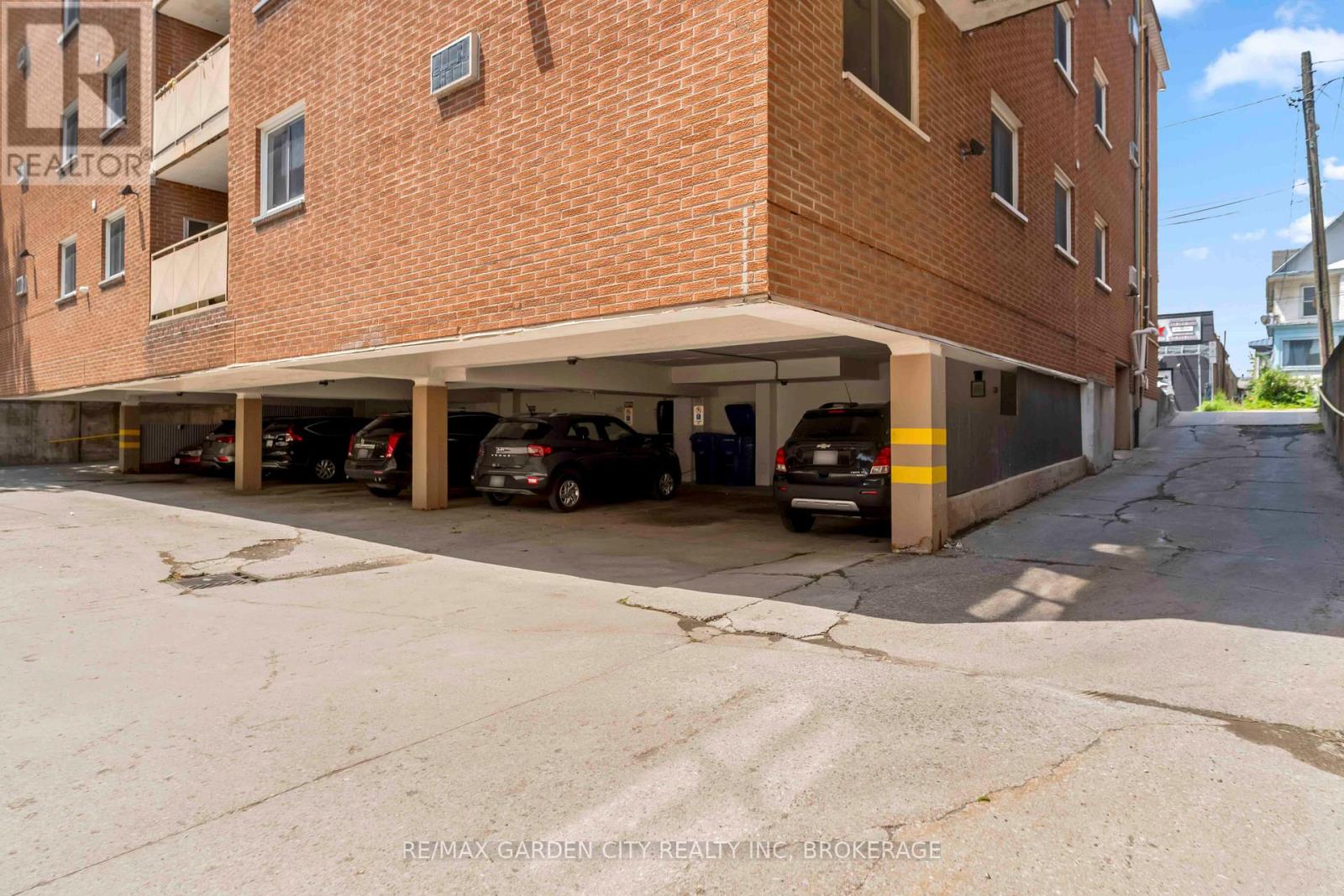 202 - 4692 Crysler Avenue, Niagara Falls, Ontario  L2E 3V8 - Photo 30 - X12384741