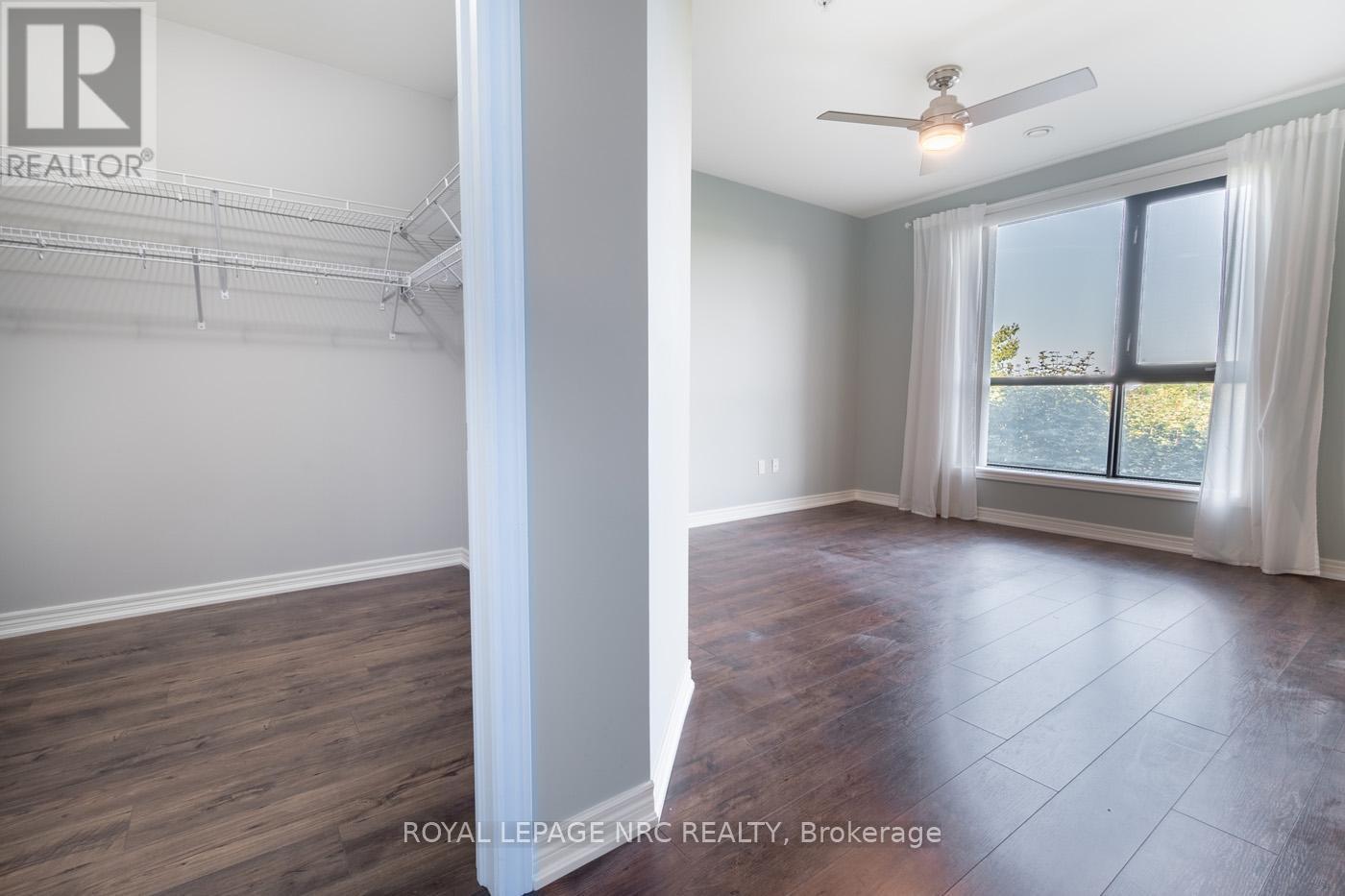 404 - 379 Scott Street, St. Catharines, Ontario  L2M 0B7 - Photo 24 - X12387394