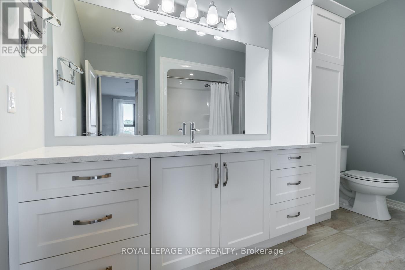 404 - 379 Scott Street, St. Catharines, Ontario  L2M 0B7 - Photo 27 - X12387394