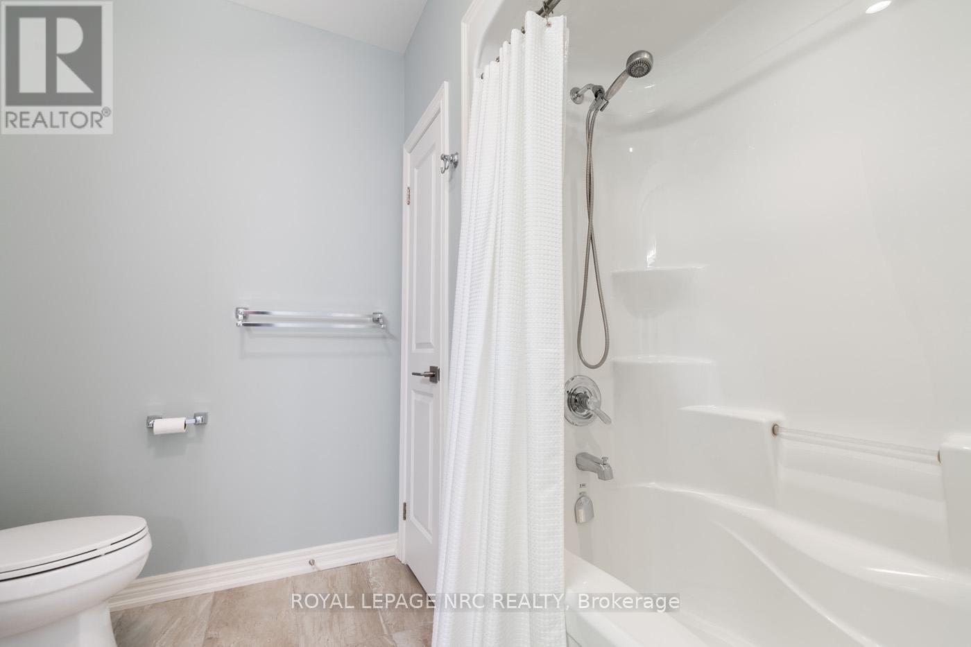 404 - 379 Scott Street, St. Catharines, Ontario  L2M 0B7 - Photo 29 - X12387394