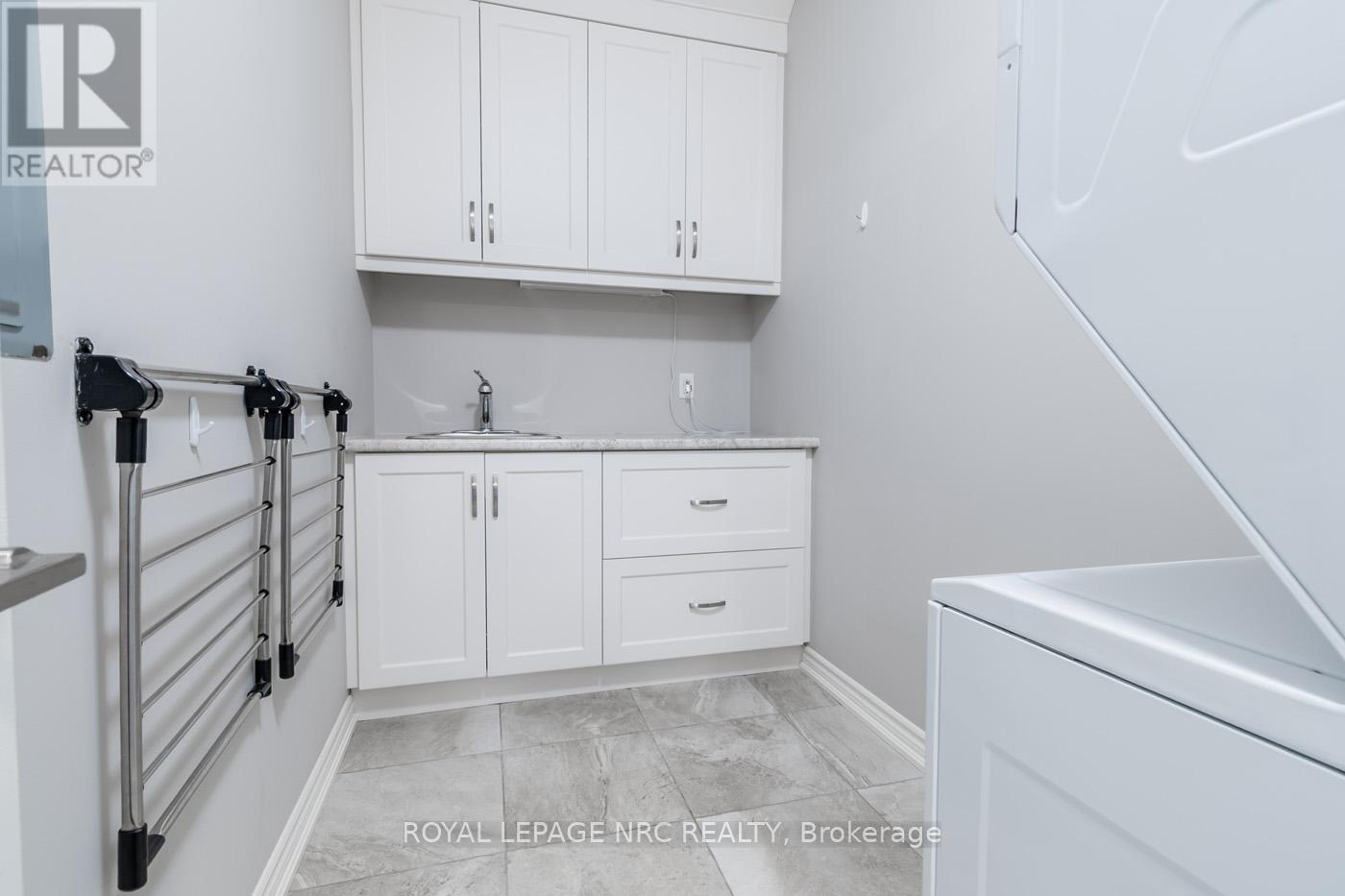 404 - 379 Scott Street, St. Catharines, Ontario  L2M 0B7 - Photo 35 - X12387394