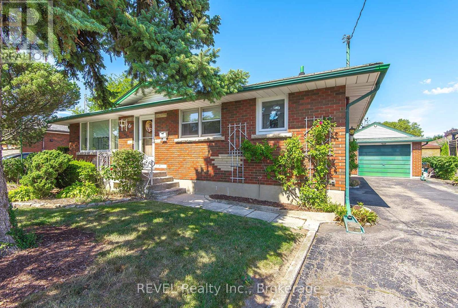 9 HAWTHORNE AVENUE, St. Catharines, Ontario