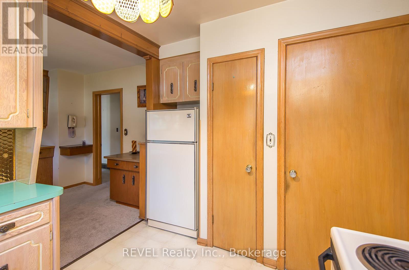 9 Hawthorne Avenue, St. Catharines, Ontario  L2M 6A8 - Photo 10 - X12387933