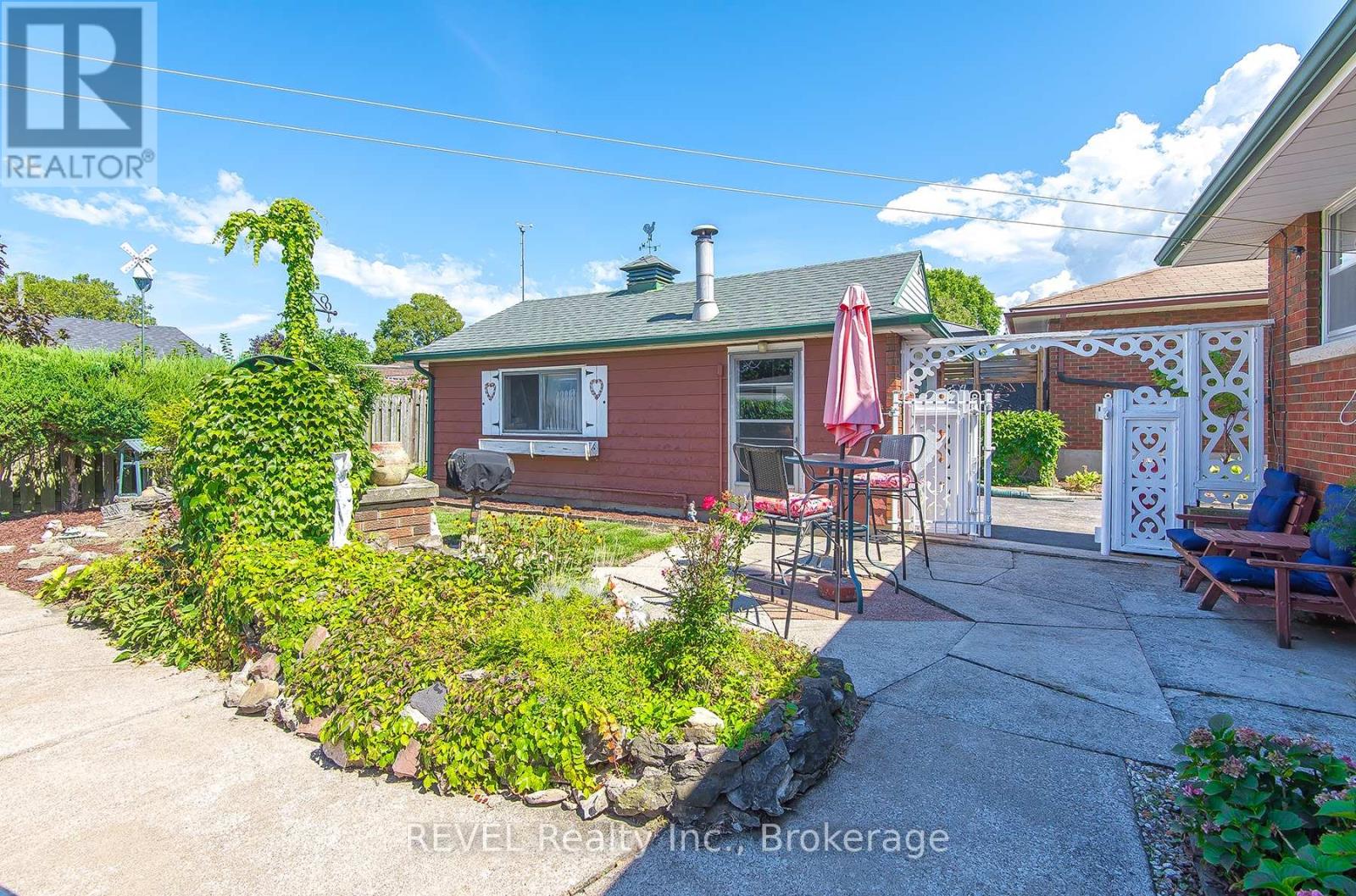 9 Hawthorne Avenue, St. Catharines, Ontario  L2M 6A8 - Photo 34 - X12387933