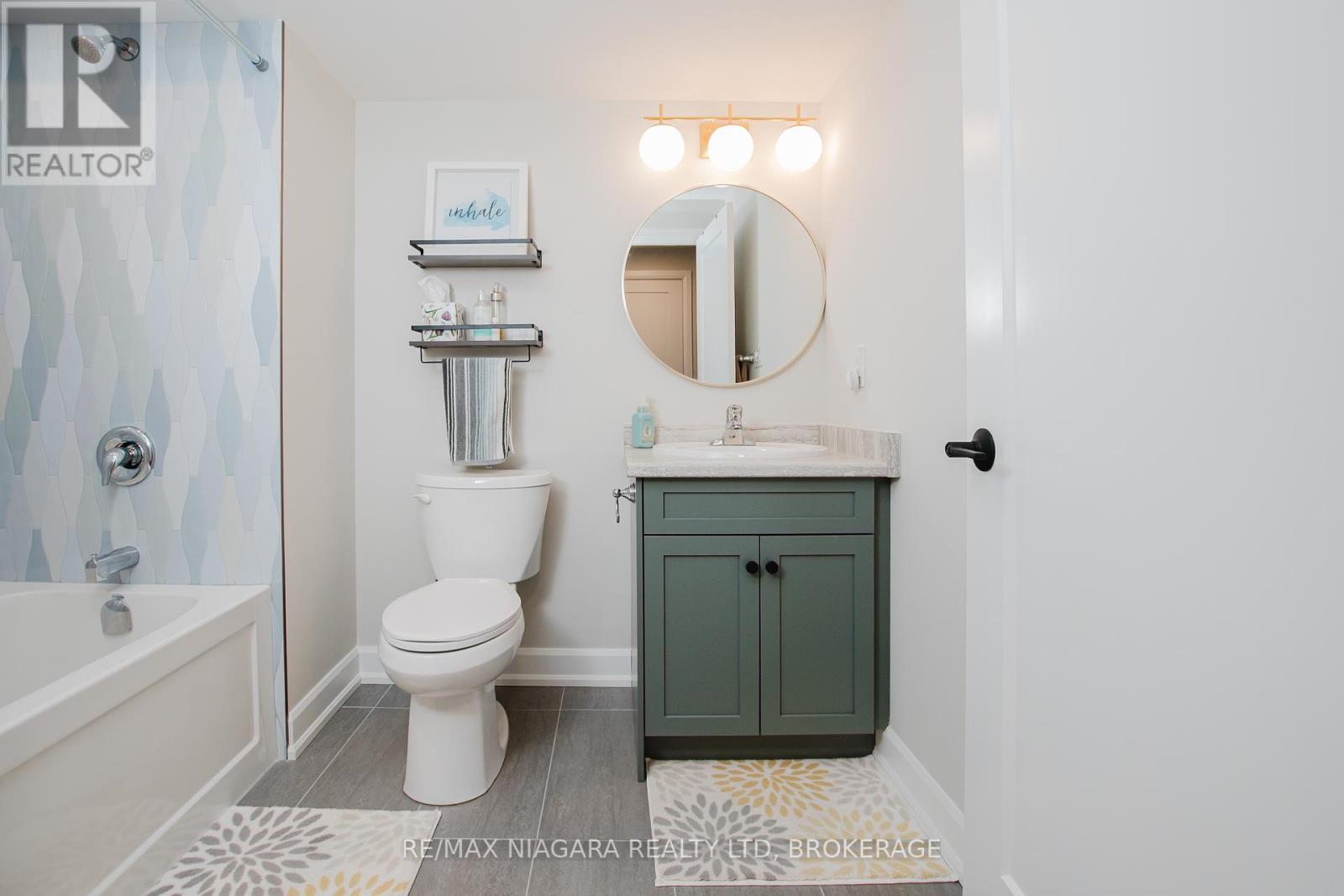 3376 Whispering Woods Trail, Fort Erie, Ontario  L0S 1N0 - Photo 22 - X12389877