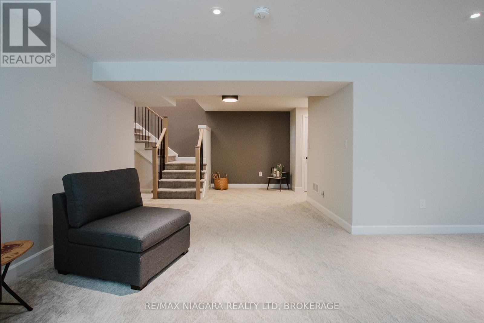 3376 Whispering Woods Trail, Fort Erie, Ontario  L0S 1N0 - Photo 27 - X12389877