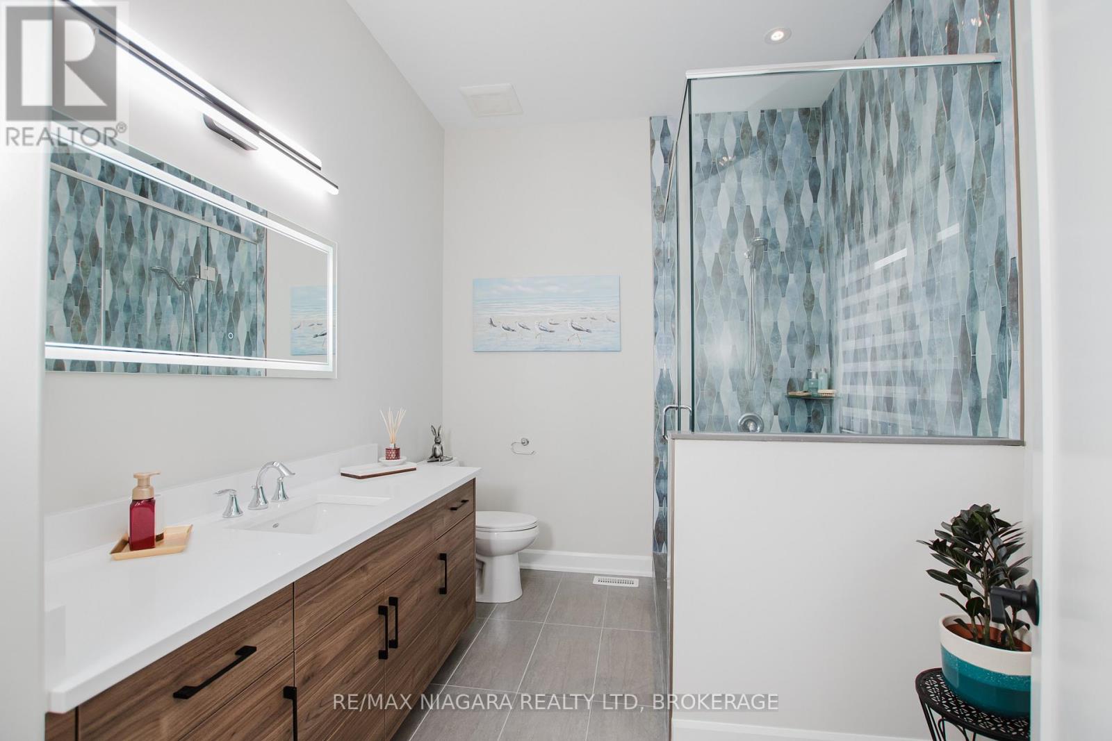 3376 Whispering Woods Trail, Fort Erie, Ontario  L0S 1N0 - Photo 29 - X12389877