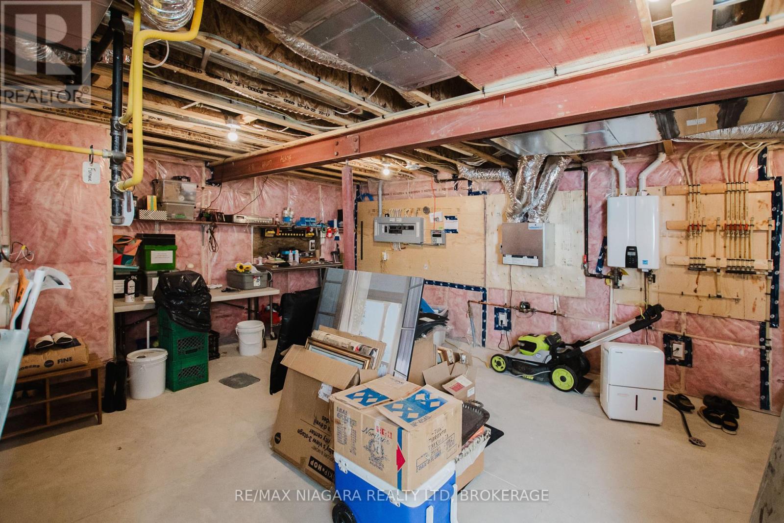 3376 Whispering Woods Trail, Fort Erie, Ontario  L0S 1N0 - Photo 36 - X12389877