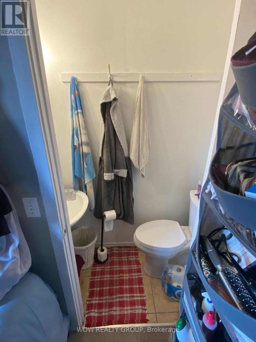 215 Broadway Avenue, Welland, Ontario  L3C 5L7 - Photo 38 - X12390268