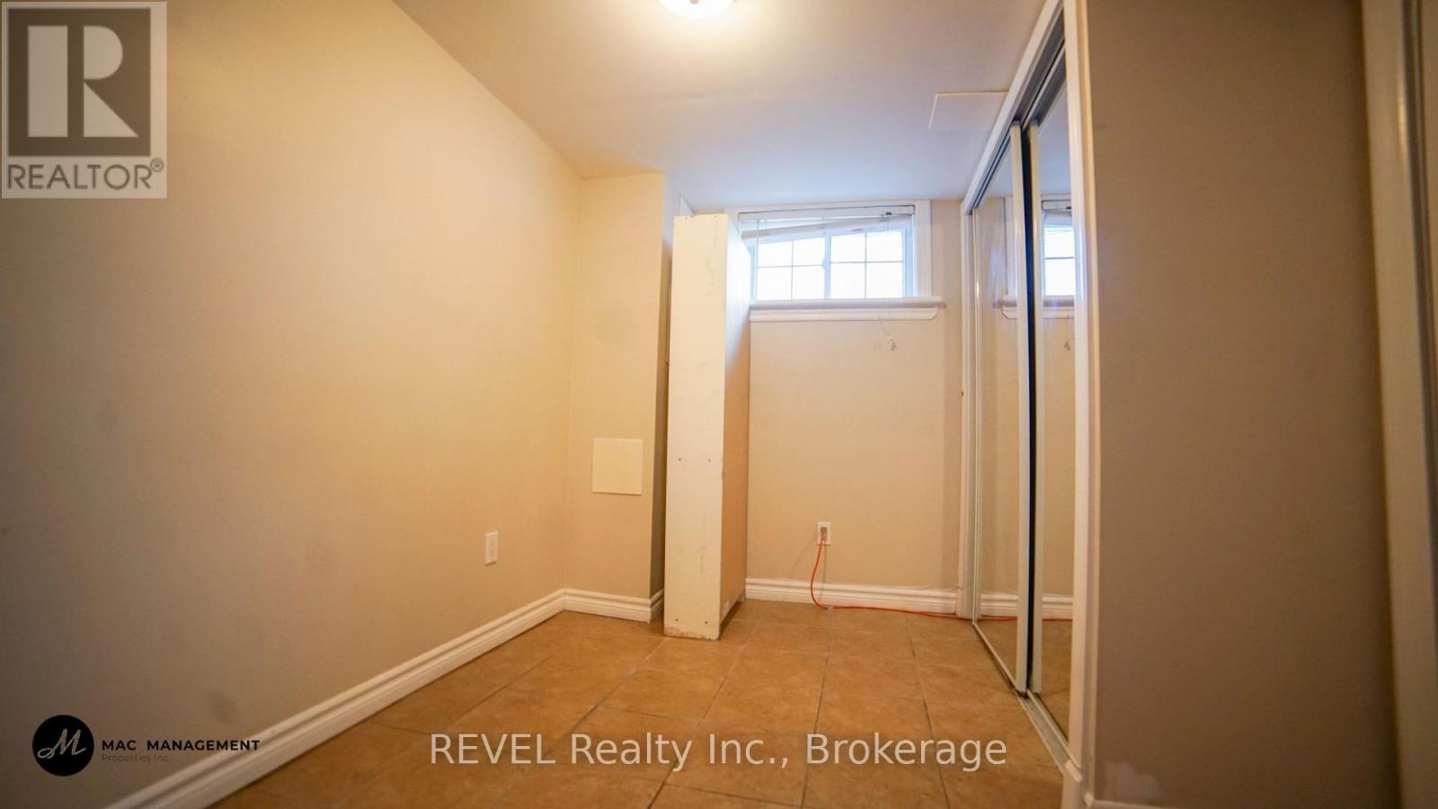 Lower - 31 Philip Street, St. Catharines, Ontario  L2P 2M7 - Photo 14 - X12391681