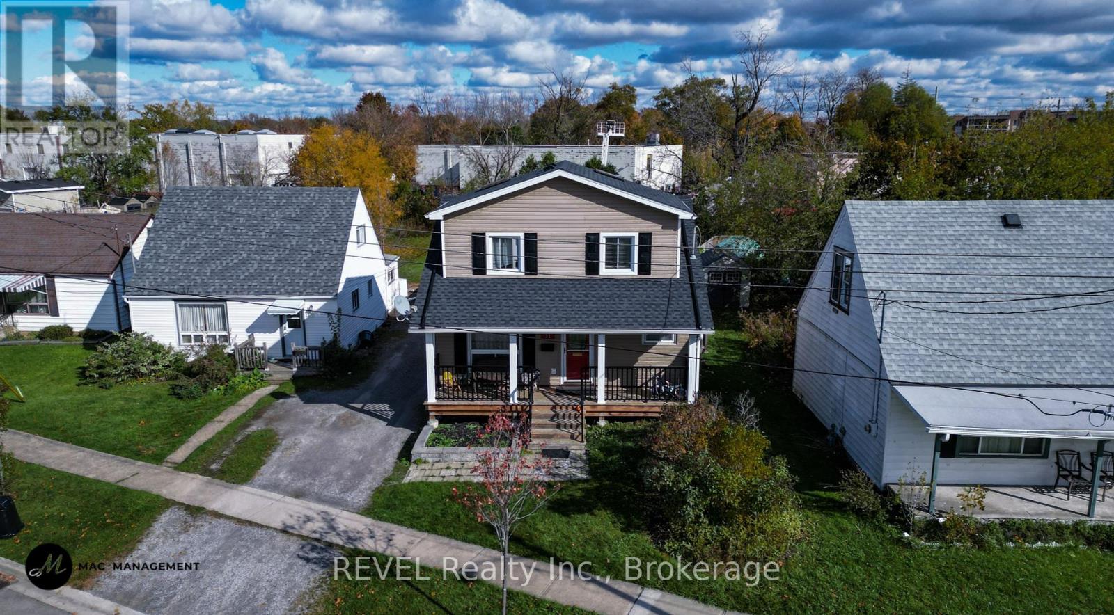 Lower - 31 Philip Street, St. Catharines, Ontario  L2P 2M7 - Photo 2 - X12391681