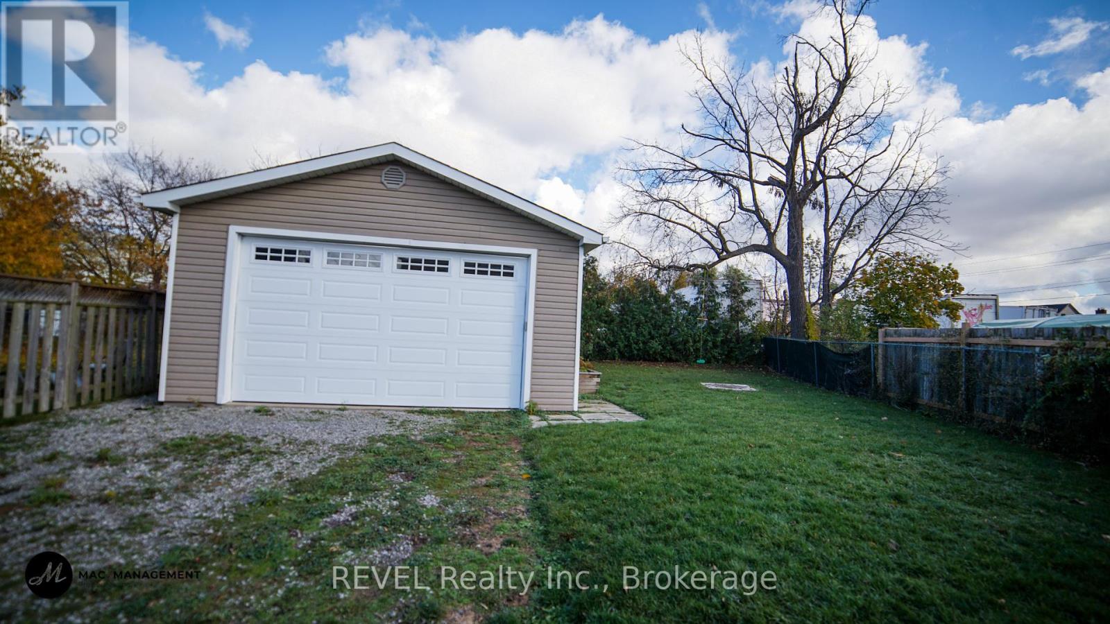 Lower - 31 Philip Street, St. Catharines, Ontario  L2P 2M7 - Photo 25 - X12391681
