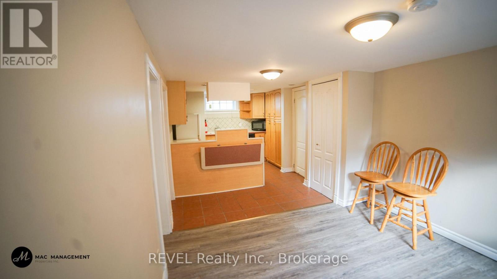 Lower - 31 Philip Street, St. Catharines, Ontario  L2P 2M7 - Photo 9 - X12391681