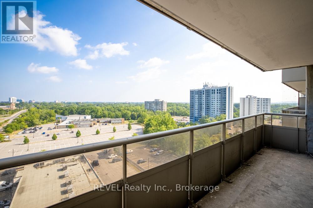 1104 - 215 Glenridge Avenue, St. Catharines, Ontario  L2T 3J7 - Photo 11 - X12391796