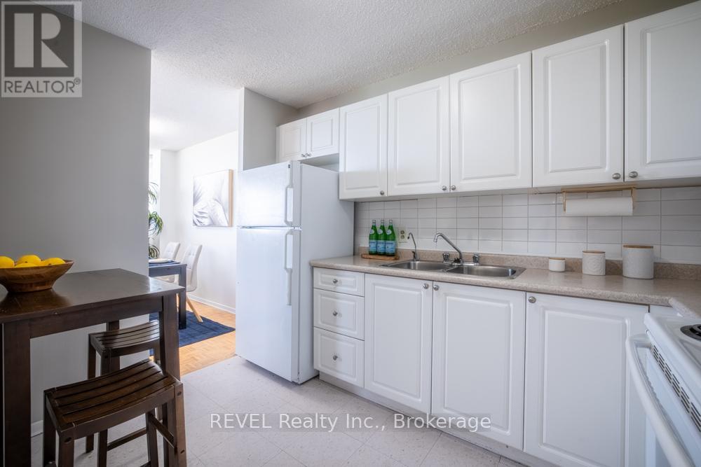 1104 - 215 Glenridge Avenue, St. Catharines, Ontario  L2T 3J7 - Photo 17 - X12391796