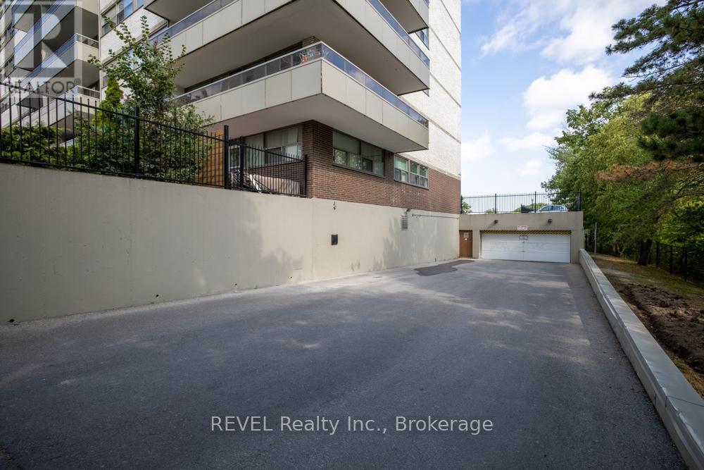 1104 - 215 Glenridge Avenue, St. Catharines, Ontario  L2T 3J7 - Photo 31 - X12391796