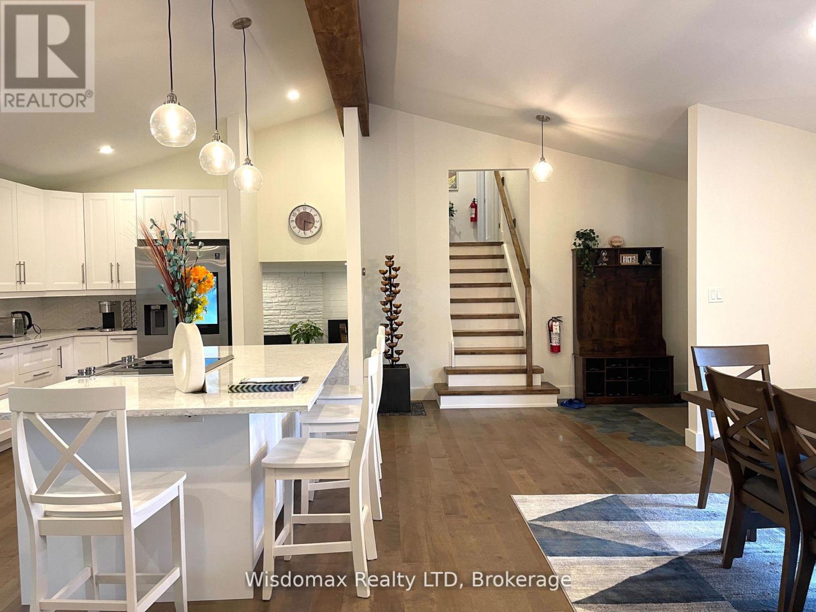 341 Lakeshore Road, Niagara-On-The-Lake, Ontario  L0S 1J0 - Photo 11 - X12391999