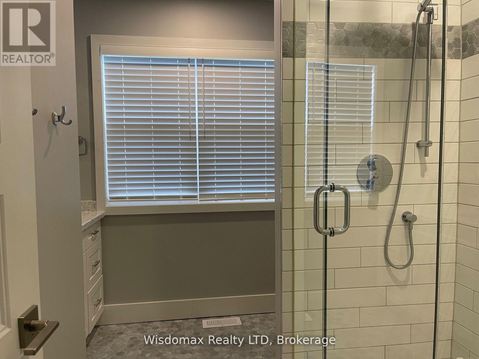 341 Lakeshore Road, Niagara-On-The-Lake, Ontario  L0S 1J0 - Photo 16 - X12391999