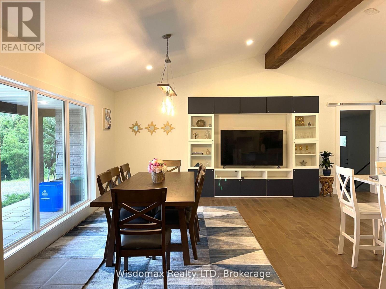 341 Lakeshore Road, Niagara-On-The-Lake, Ontario  L0S 1J0 - Photo 9 - X12391999