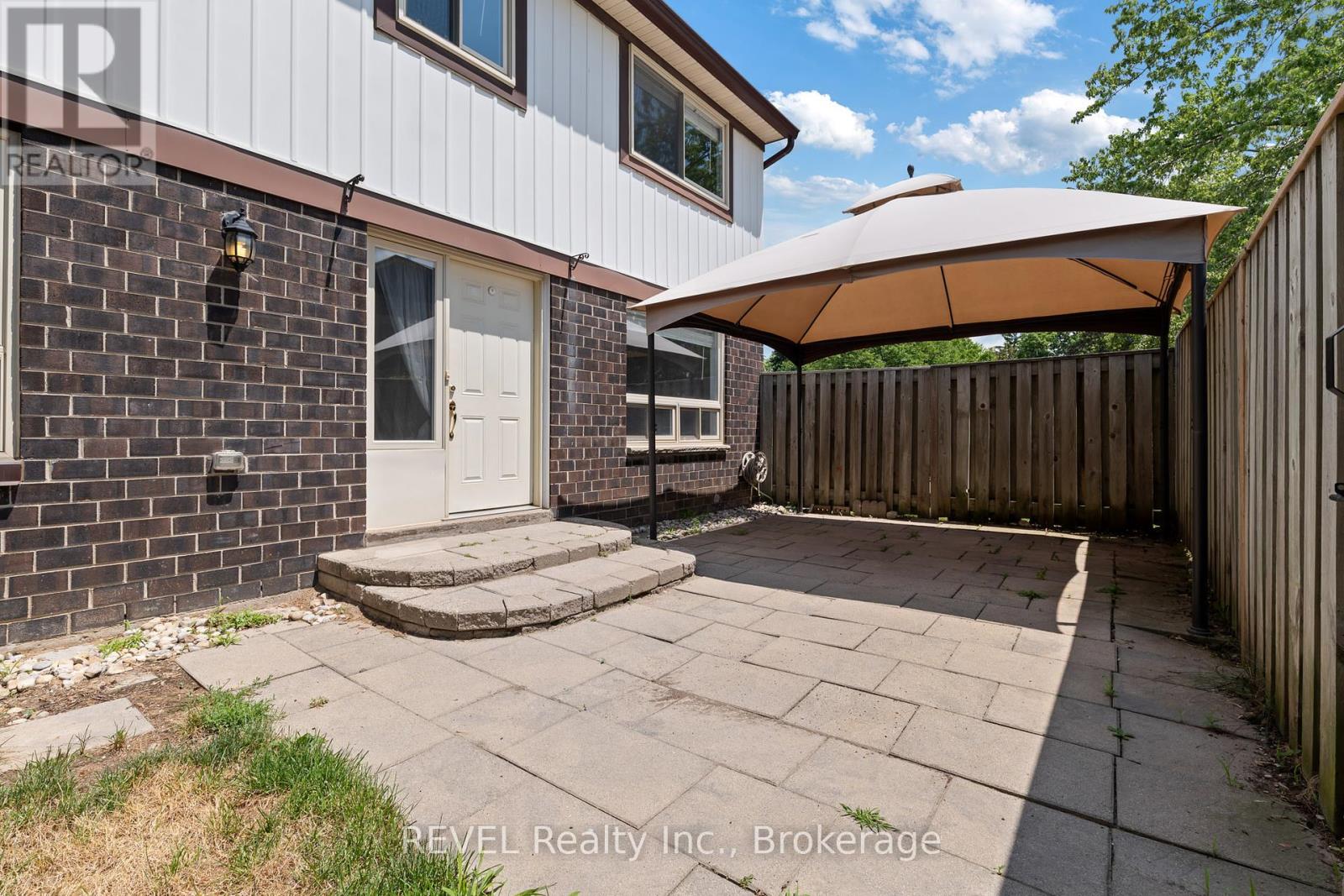 109 - 45 MARKSAM ROAD, Guelph, Ontario