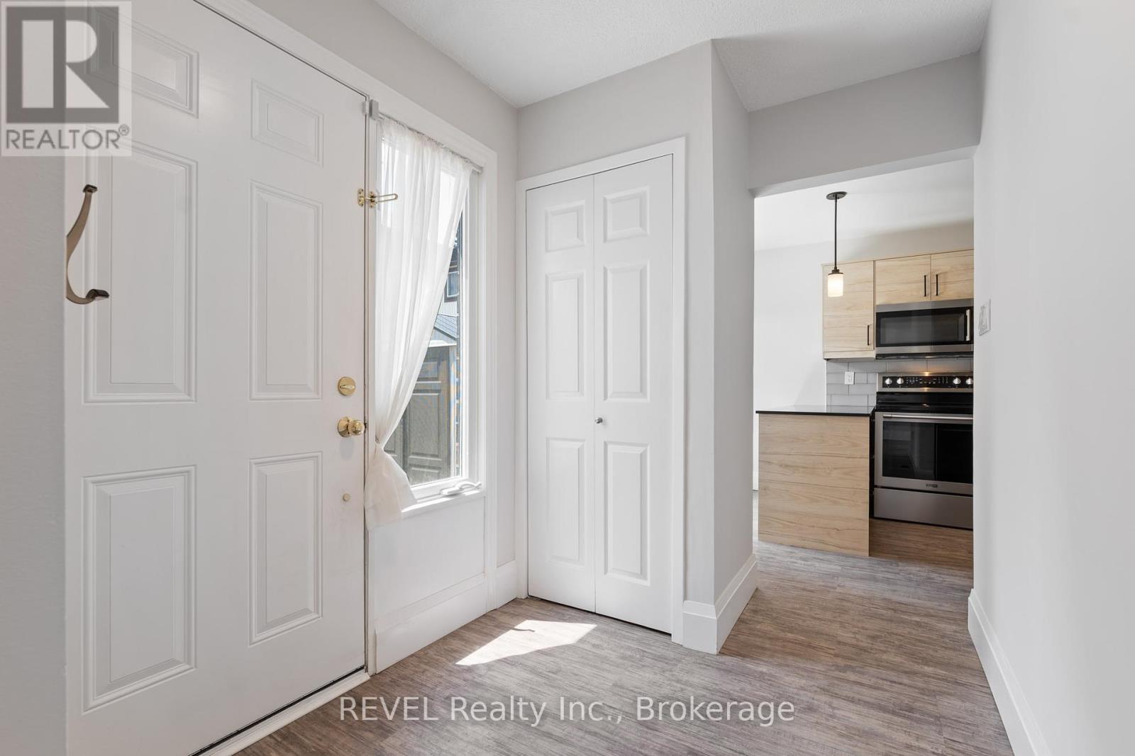 109 - 45 Marksam Road, Guelph, Ontario  N1H 6Y9 - Photo 4 - X12392569