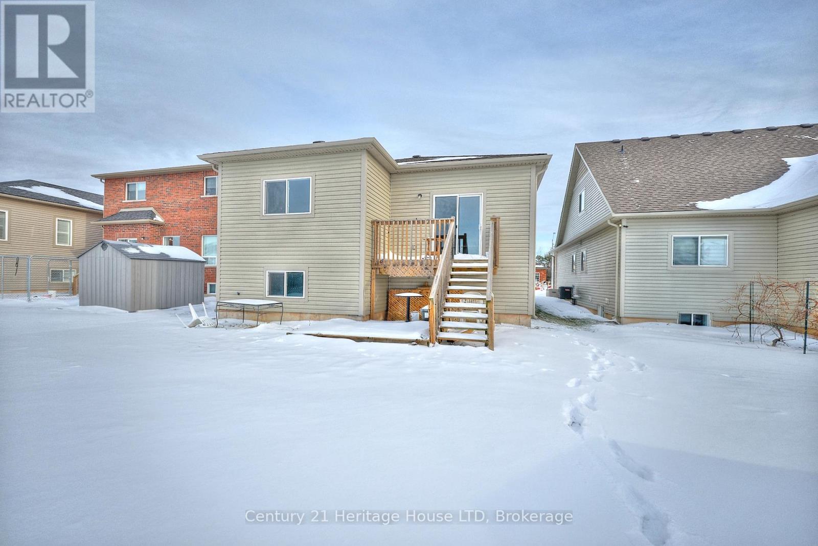 871 Burwell Street, Fort Erie, Ontario  L2A 0E3 - Photo 22 - X12393714