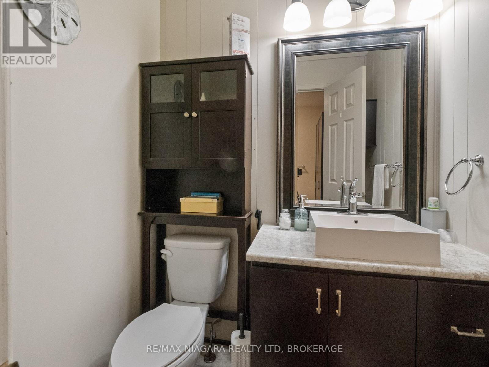 61 Queen Street, Fort Erie, Ontario  L2A 1T7 - Photo 18 - X12393901