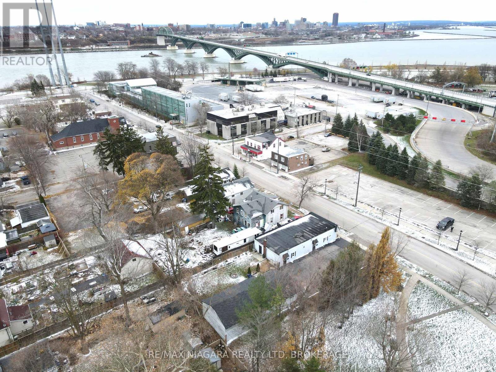 61 Queen Street, Fort Erie, Ontario  L2A 1T7 - Photo 37 - X12393901