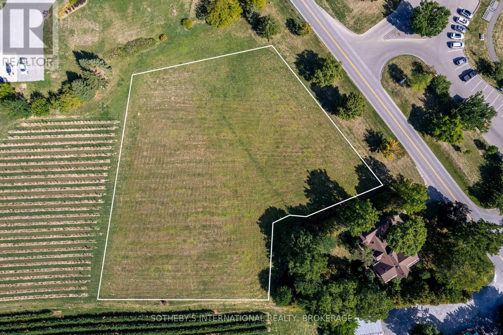 15936 Niagara Parkway, Niagara-On-The-Lake, Ontario  L0S 1J0 - Photo 3 - X12394191