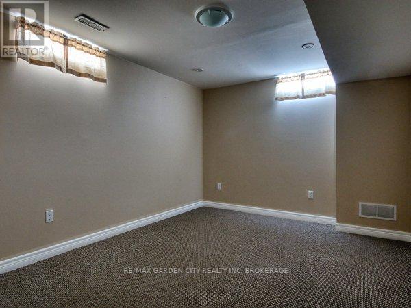 180 Drapers Street, Welland, Ontario  L3C 7N2 - Photo 23 - X12394228