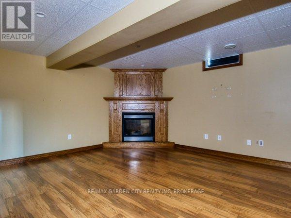 180 Drapers Street, Welland, Ontario  L3C 7N2 - Photo 26 - X12394228