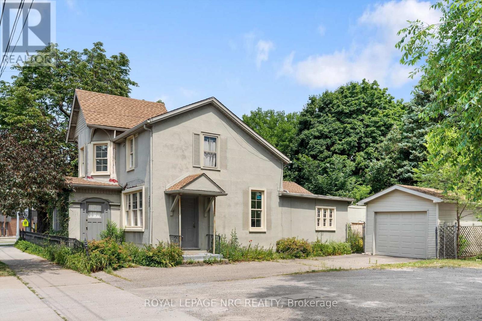 228 King Street, St. Catharines, Ontario  L2R 3J9 - Photo 3 - X12395906