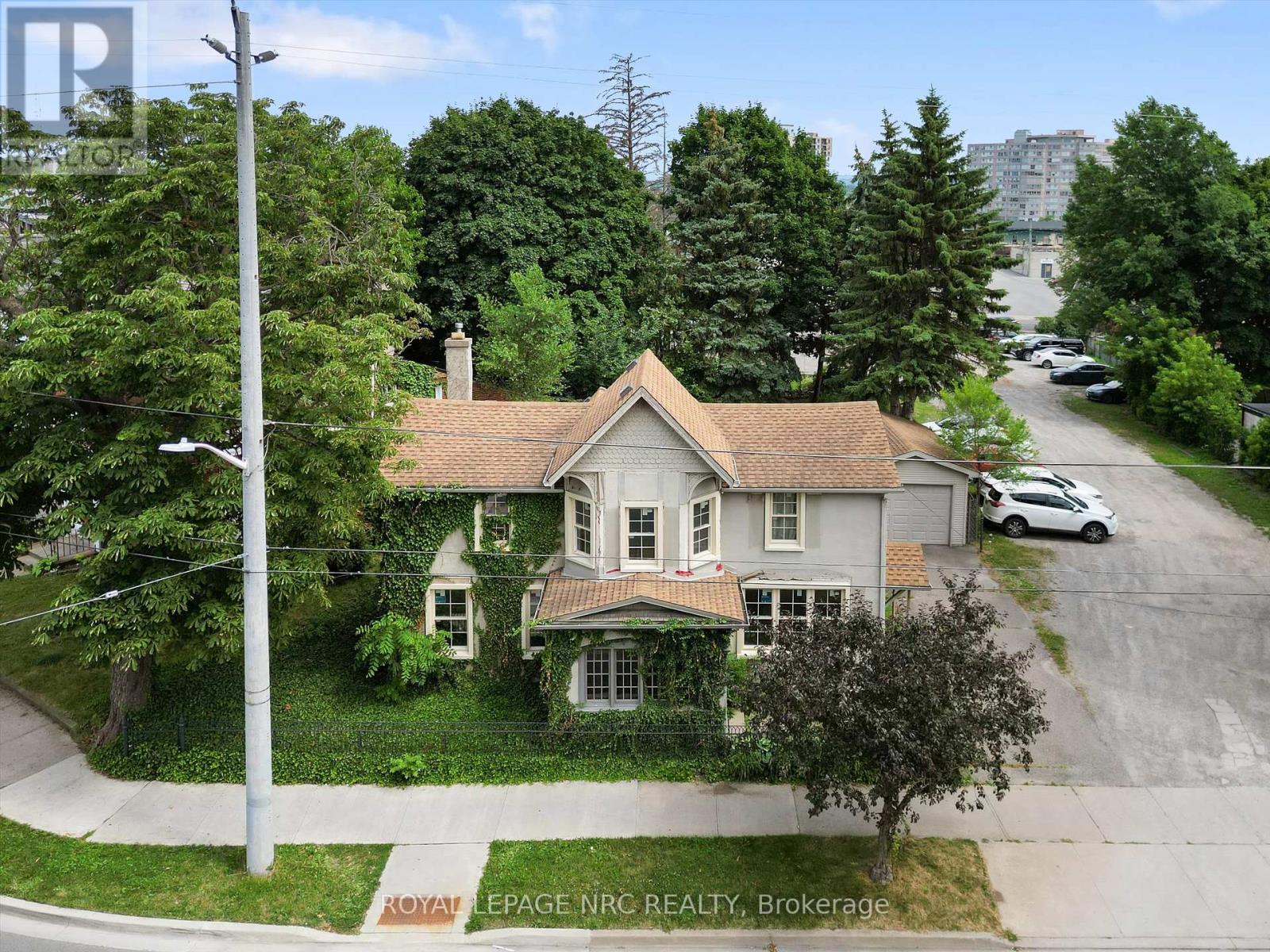 228 King Street, St. Catharines, Ontario  L2R 3J9 - Photo 5 - X12395906