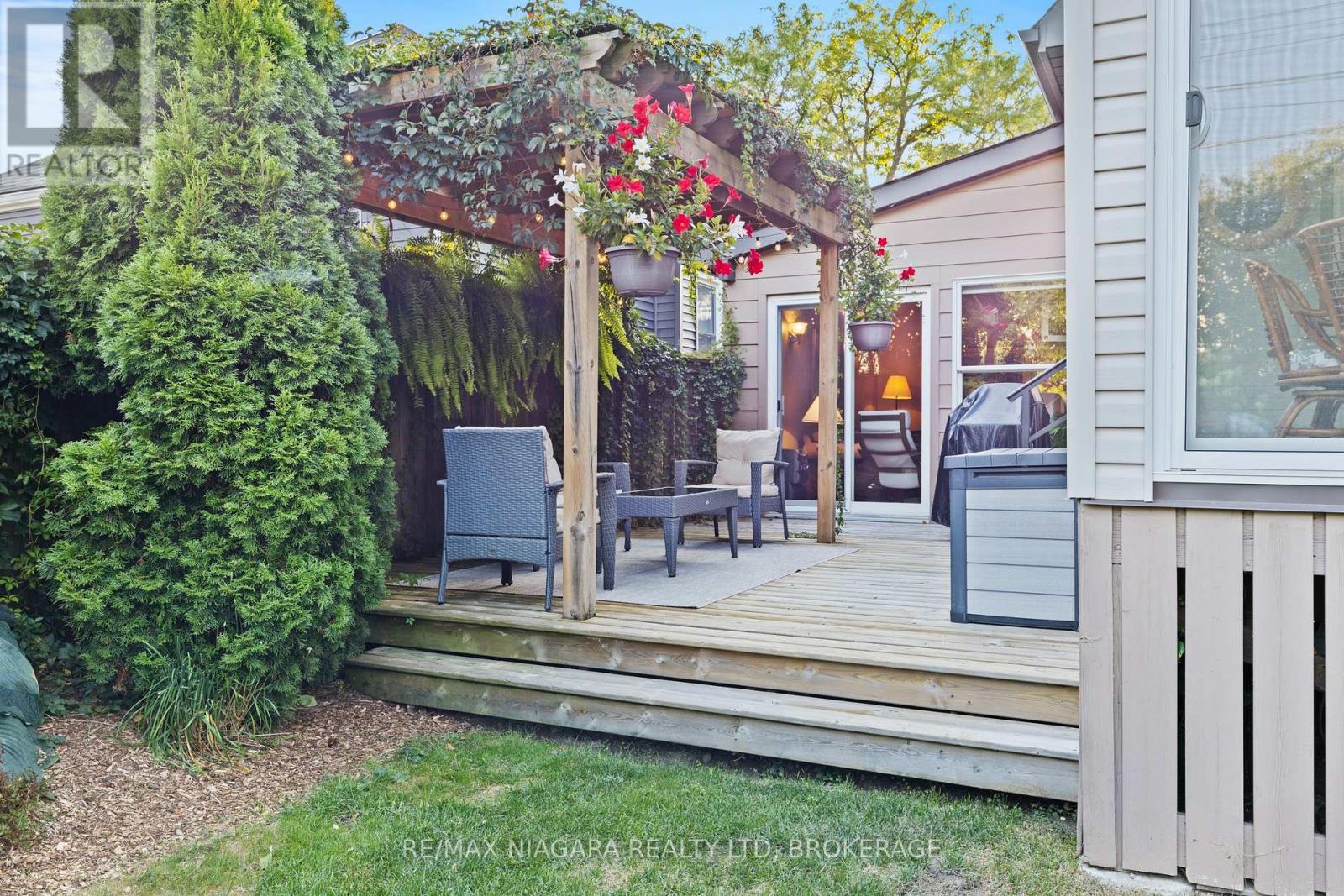 123 South Drive, St. Catharines, Ontario  L2R 4W1 - Photo 6 - X12396585