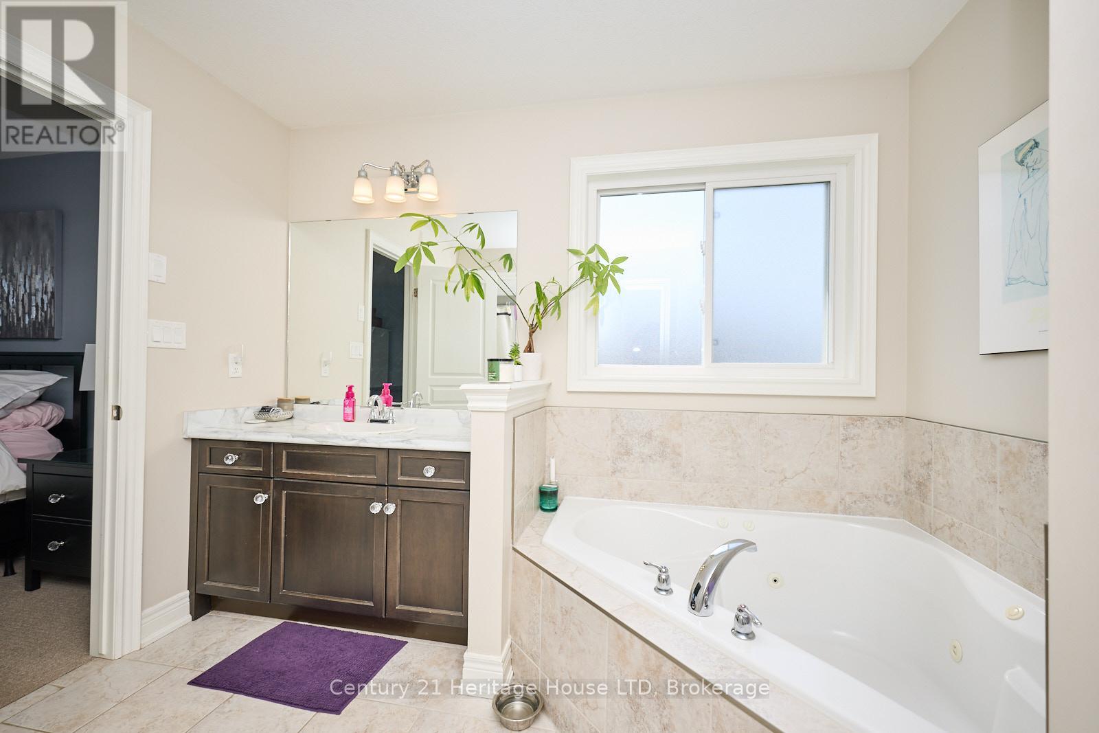 710 Brian Street, Fort Erie, Ontario  L2A 6W2 - Photo 24 - X12396740