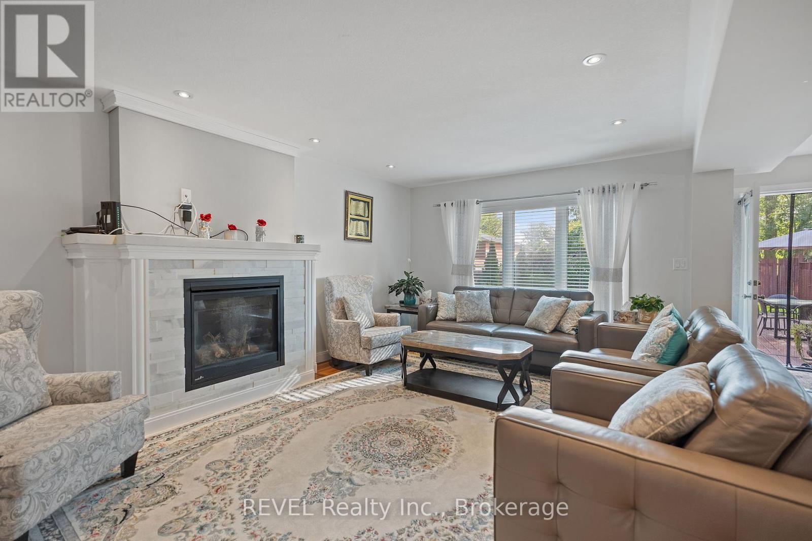 6558 Montrose Road, Niagara Falls, Ontario  L2H 1M4 - Photo 7 - X12396909