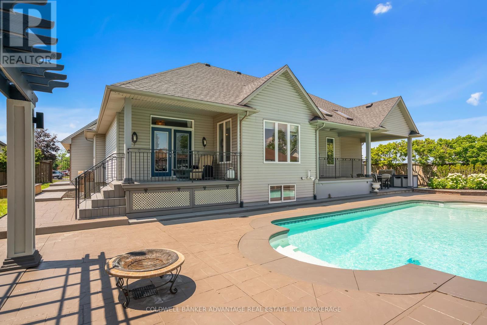 152 Redwood Court, Welland, Ontario  L3C 7C4 - Photo 33 - X12397331