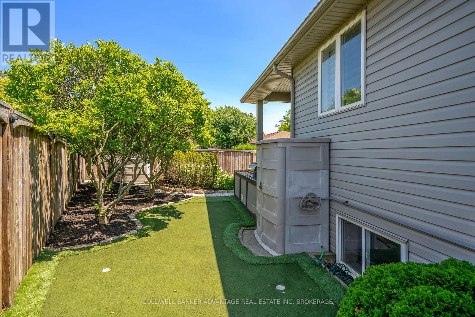 152 Redwood Court, Welland, Ontario  L3C 7C4 - Photo 39 - X12397331