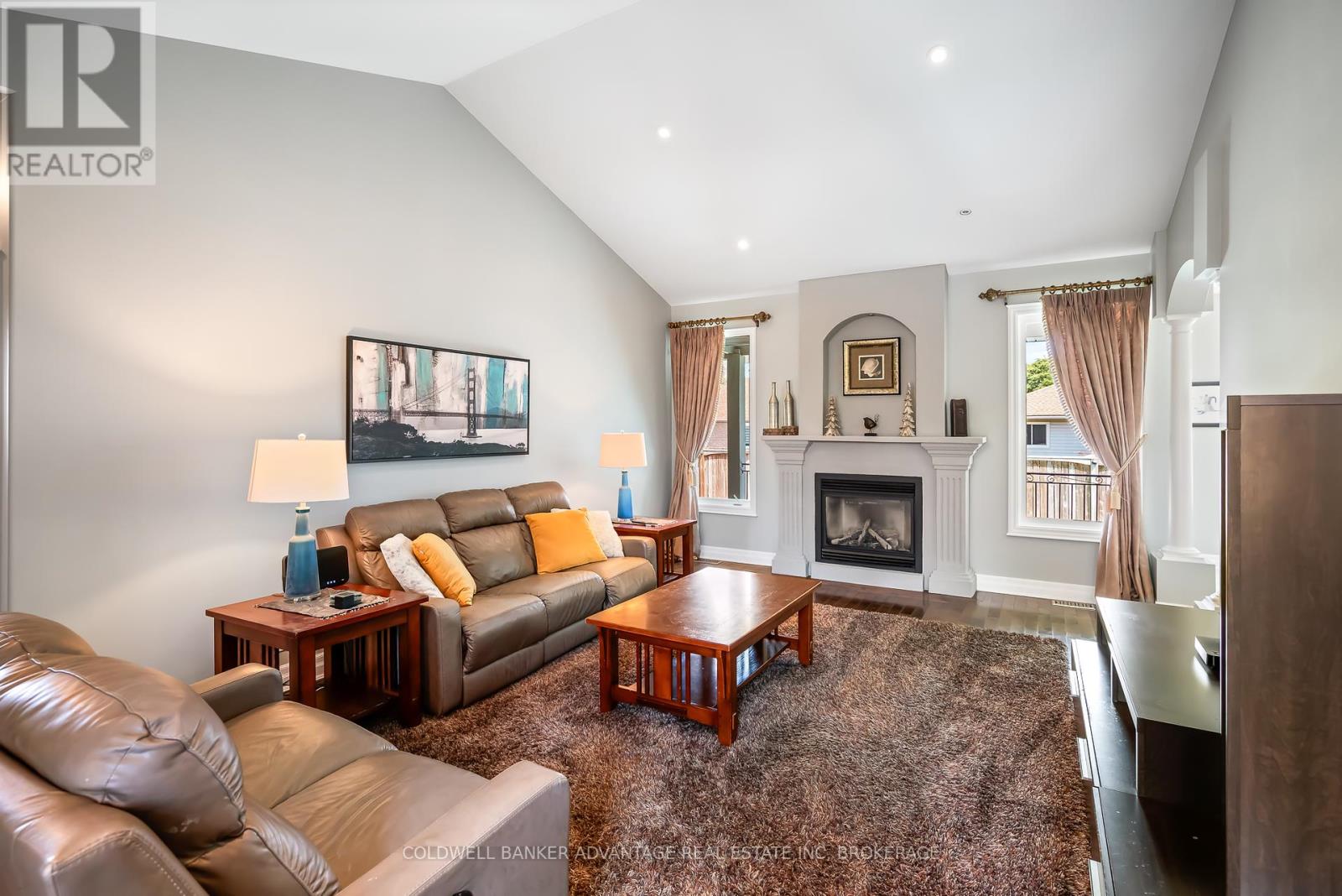 152 Redwood Court, Welland, Ontario  L3C 7C4 - Photo 7 - X12397331