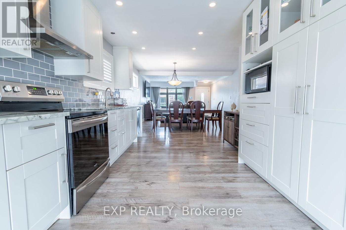 11 Garden Street, Thorold, Ontario  L2V 3H9 - Photo 11 - X12397659