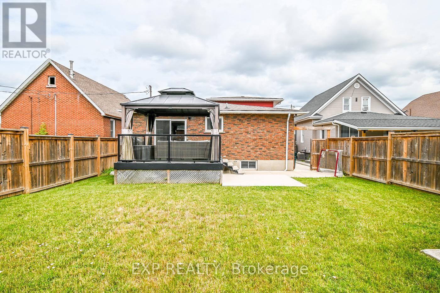 11 Garden Street, Thorold, Ontario  L2V 3H9 - Photo 22 - X12397659