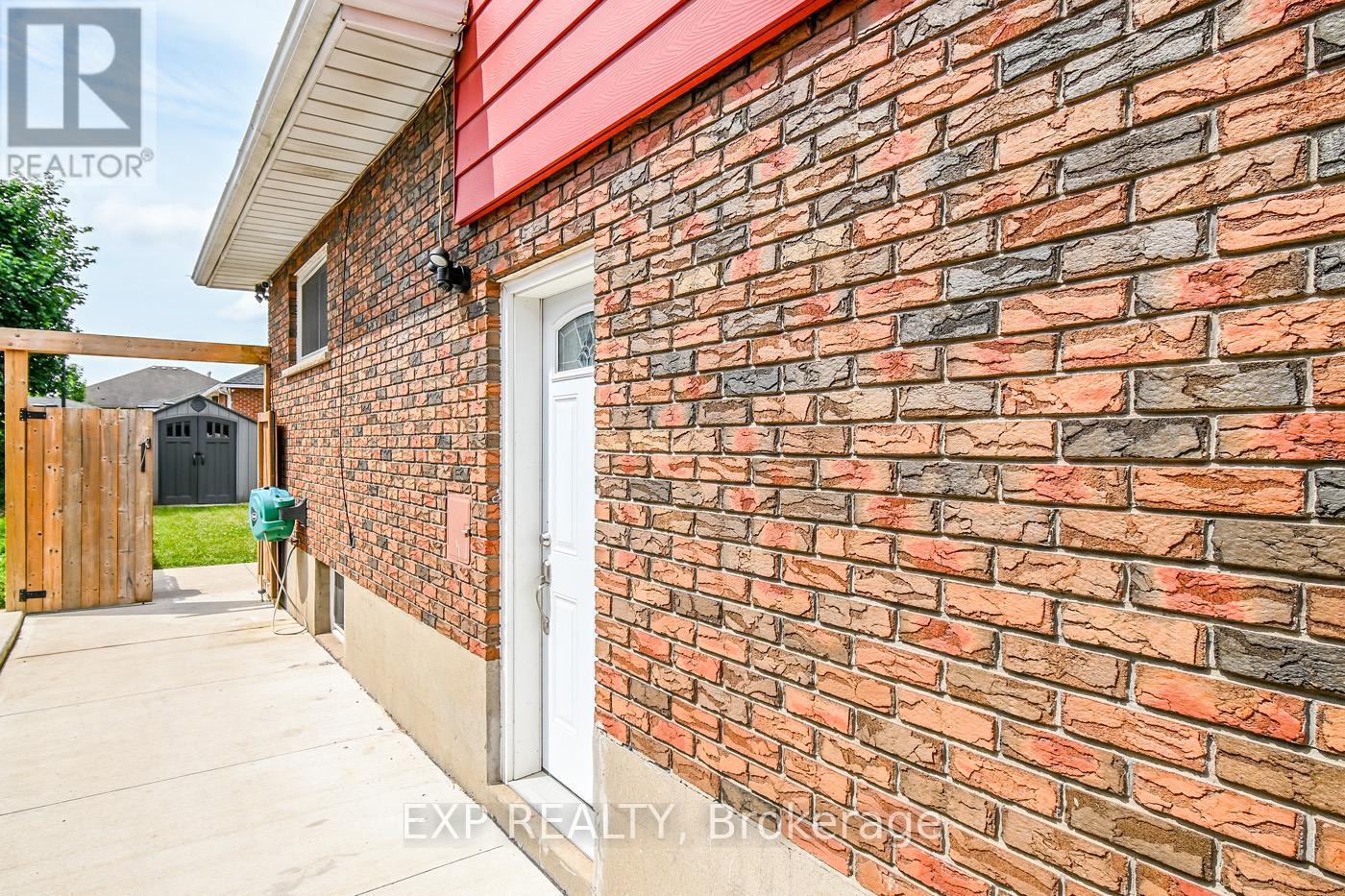 11 Garden Street, Thorold, Ontario  L2V 3H9 - Photo 23 - X12397659