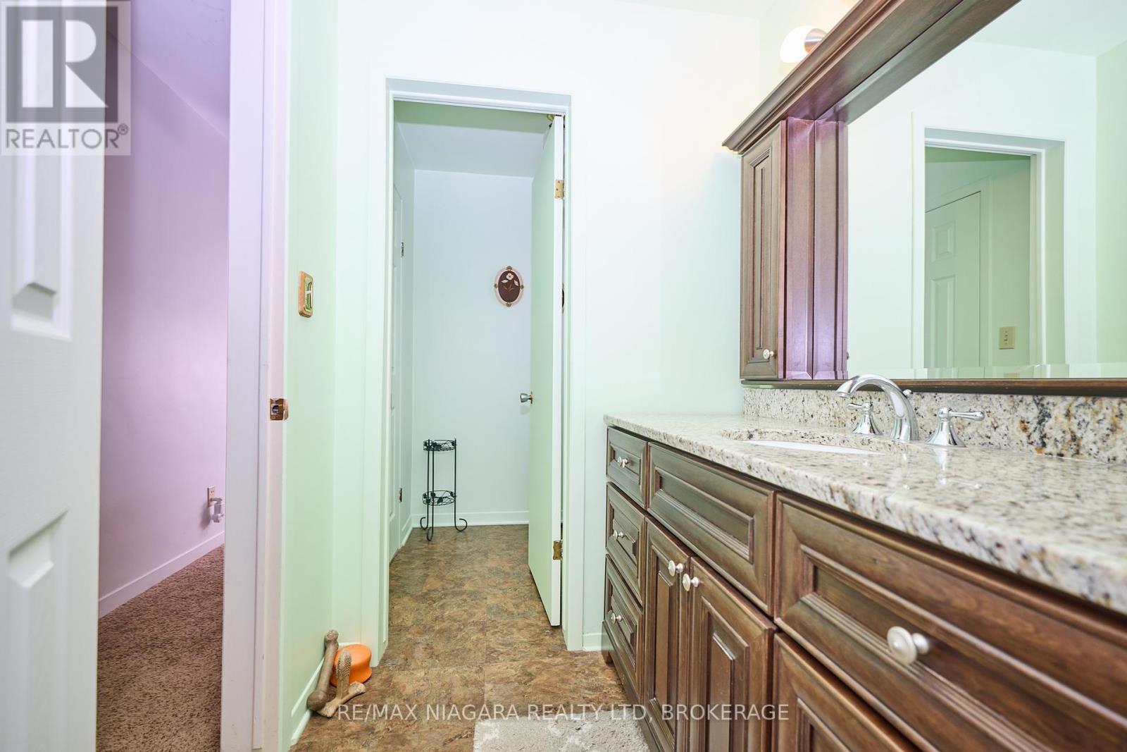 7060 Garner Road, Niagara Falls, Ontario  L2E 6S4 - Photo 33 - X12397930