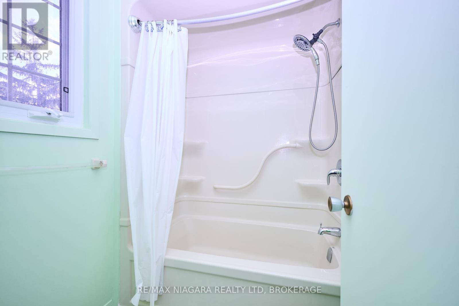 7060 Garner Road, Niagara Falls, Ontario  L2E 6S4 - Photo 35 - X12397930