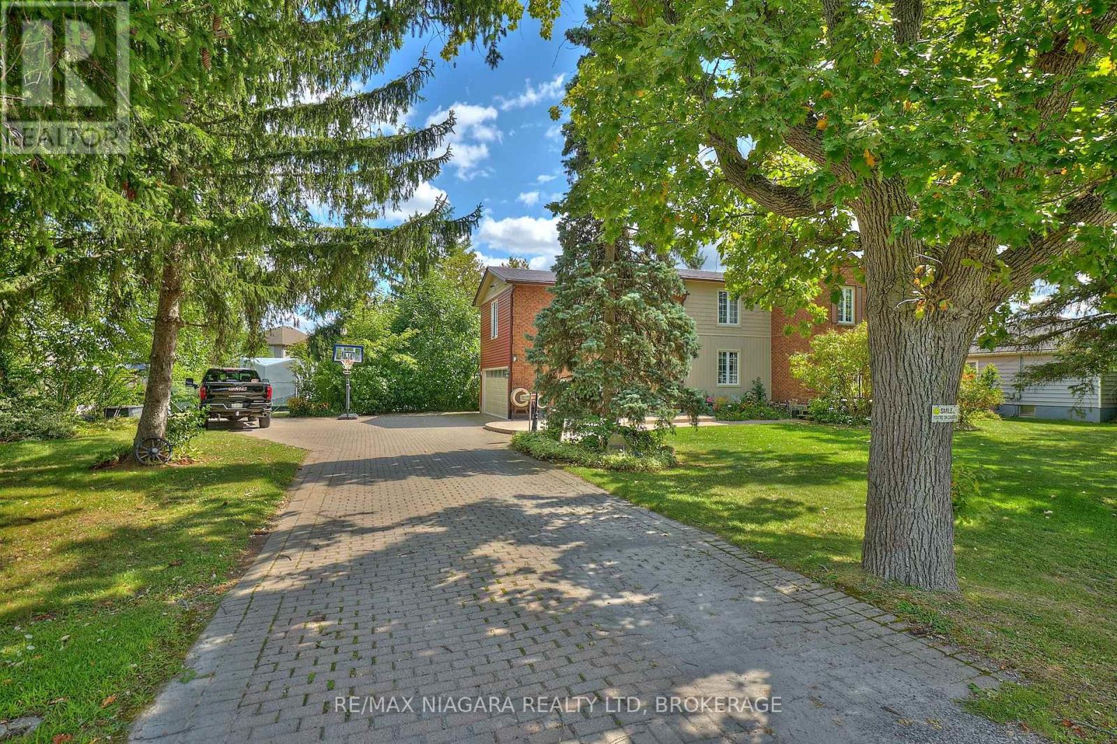 7060 Garner Road, Niagara Falls, Ontario  L2E 6S4 - Photo 7 - X12397930