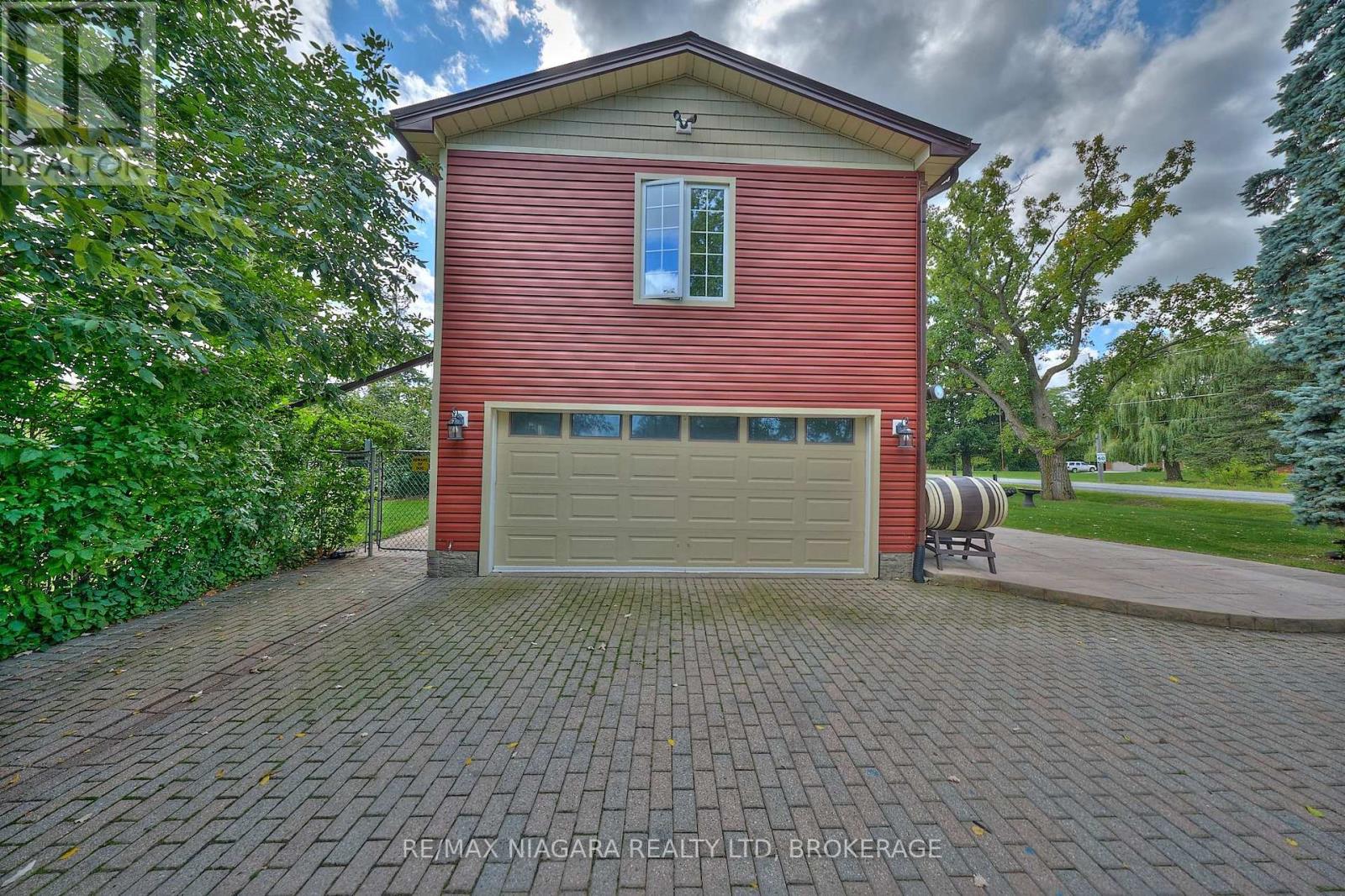 7060 Garner Road, Niagara Falls, Ontario  L2E 6S4 - Photo 8 - X12397930